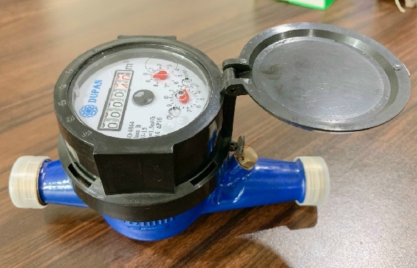 Đống hồ đo nước đường ống DN50.