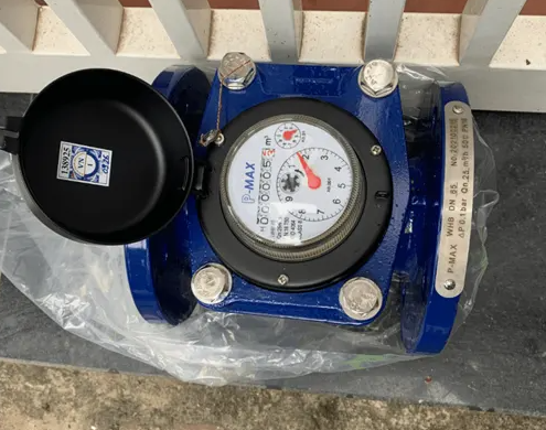 Đồng hồ đo nước Pmax chính hãng.