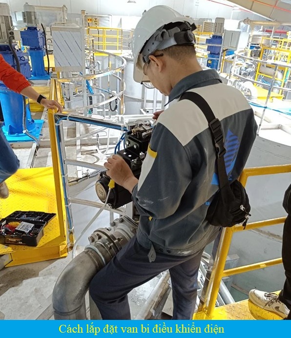 Cách lắp đặt van bi điều khiển điện.