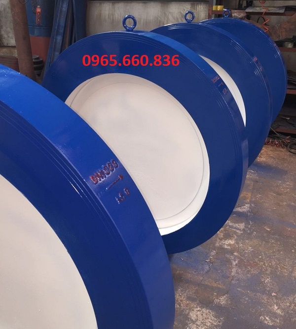 van một chiều l&aacute; lật gang