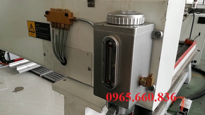ứng dụng bơm dầu b&ocirc;i trơn bằng tay